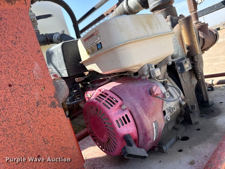 image for item GP9703 1997 Mack CH613 flatbed truck with mud mixing system