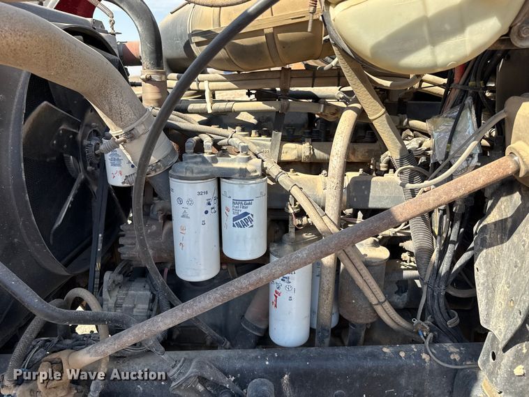 image for item GP9703 1997 Mack CH613 flatbed truck with mud mixing system