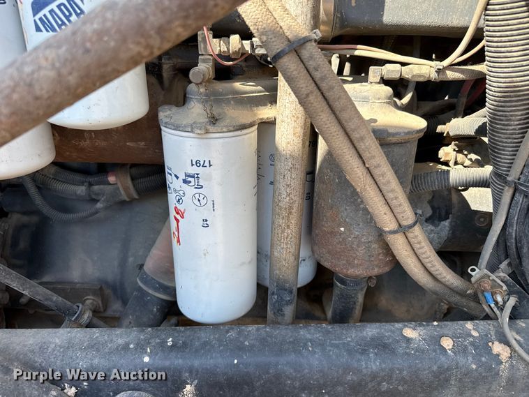 image for item GP9703 1997 Mack CH613 flatbed truck with mud mixing system