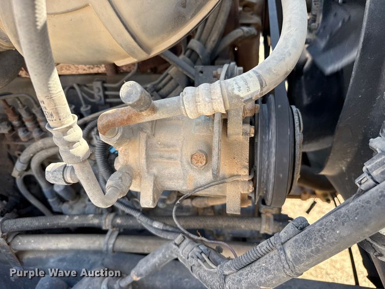 image for item GP9703 1997 Mack CH613 flatbed truck with mud mixing system