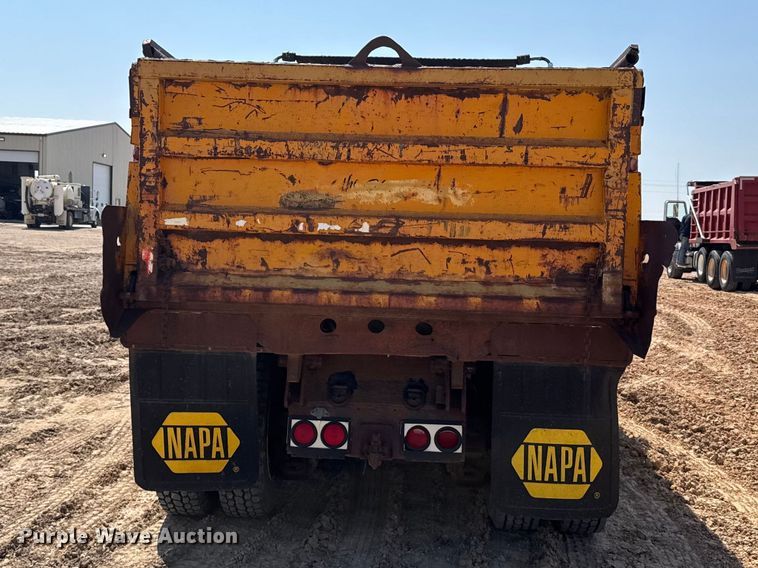 image for item GP9704 1986 Mack R688ST dump truck