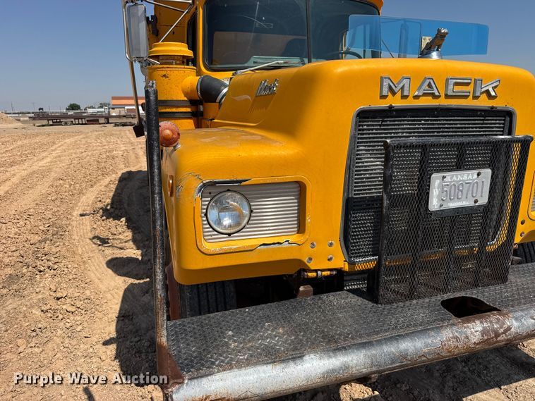 image for item GP9704 1986 Mack R688ST dump truck