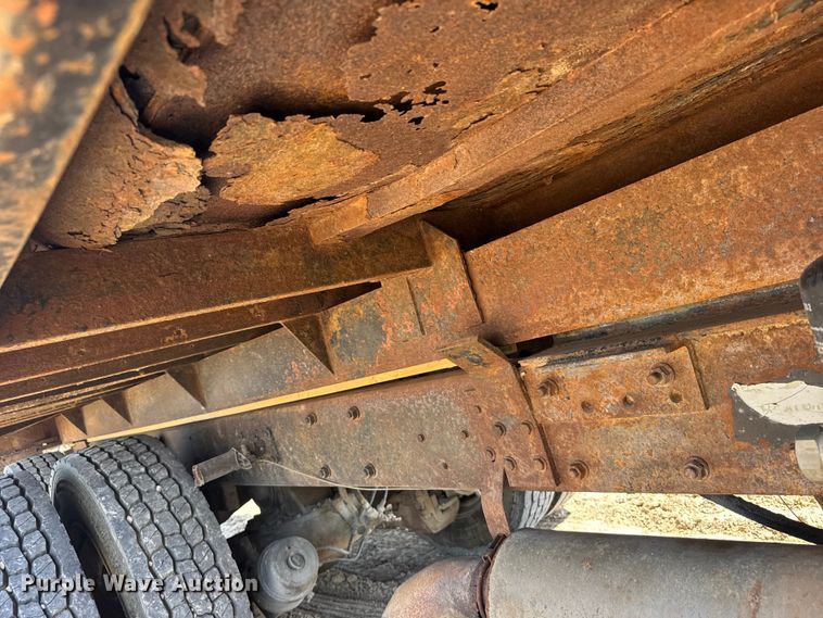 image for item GP9704 1986 Mack R688ST dump truck