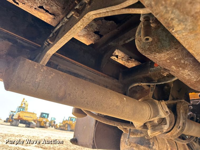 image for item GP9704 1986 Mack R688ST dump truck
