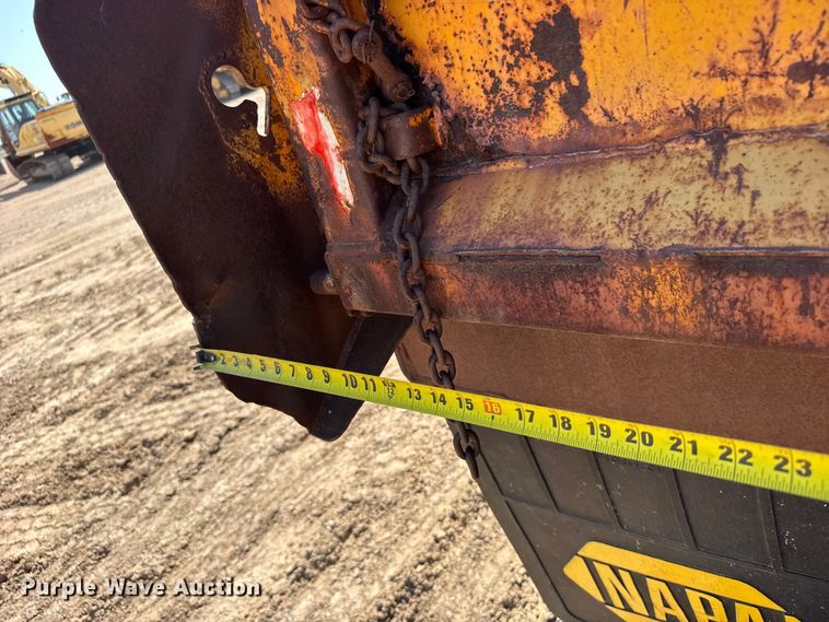 image for item GP9704 1986 Mack R688ST dump truck