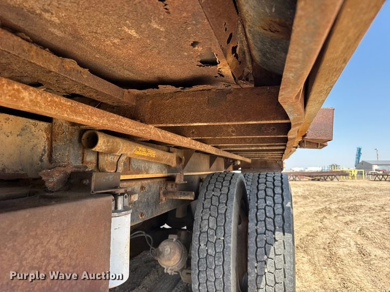 image for item GP9704 1986 Mack R688ST dump truck