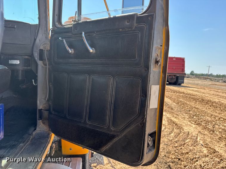 image for item GP9704 1986 Mack R688ST dump truck