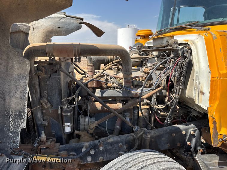image for item GP9704 1986 Mack R688ST dump truck