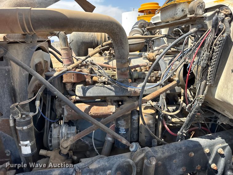 image for item GP9704 1986 Mack R688ST dump truck