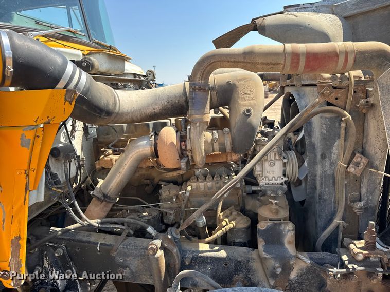 image for item GP9704 1986 Mack R688ST dump truck