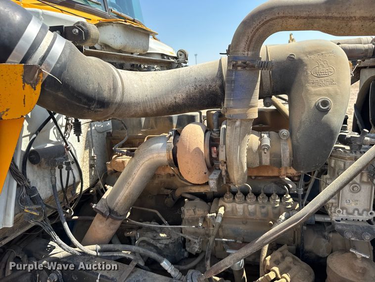 image for item GP9704 1986 Mack R688ST dump truck