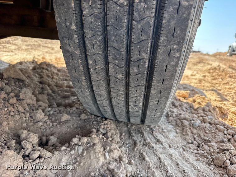 image for item GP9704 1986 Mack R688ST dump truck