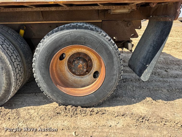 image for item GP9704 1986 Mack R688ST dump truck