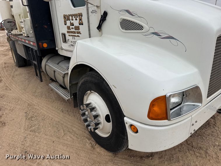 image for item GP9706 2001 Kenworth T300 hydrovac truck