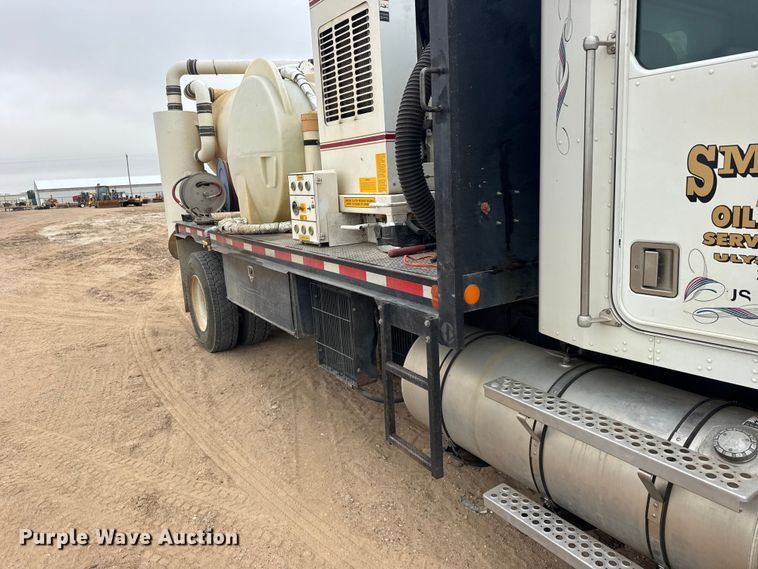 image for item GP9706 2001 Kenworth T300 hydrovac truck