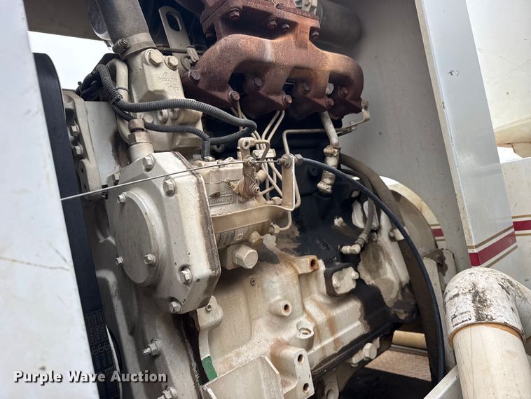 image for item GP9706 2001 Kenworth T300 hydrovac truck