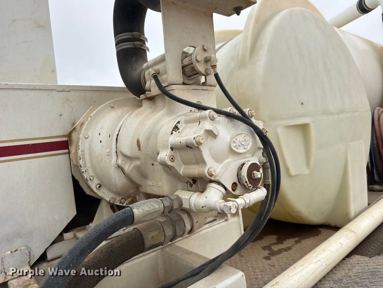 image for item GP9706 2001 Kenworth T300 hydrovac truck