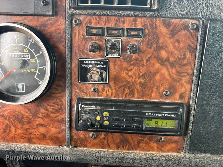 image for item GP9706 2001 Kenworth T300 hydrovac truck