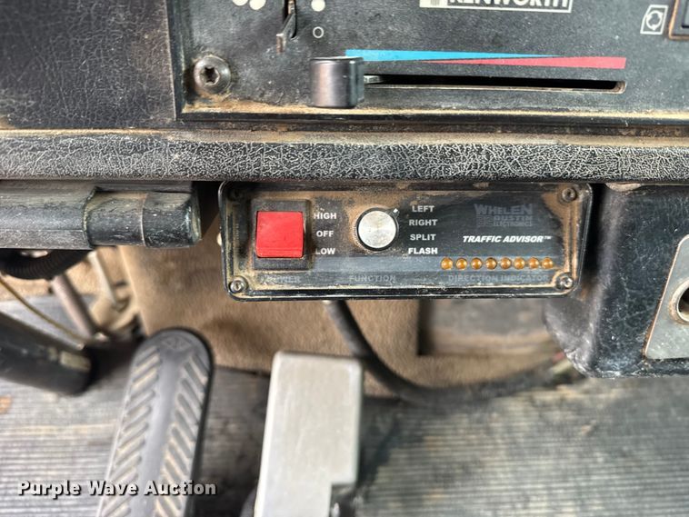image for item GP9706 2001 Kenworth T300 hydrovac truck