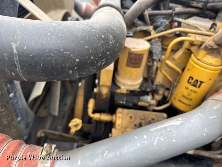 image for item GP9706 2001 Kenworth T300 hydrovac truck