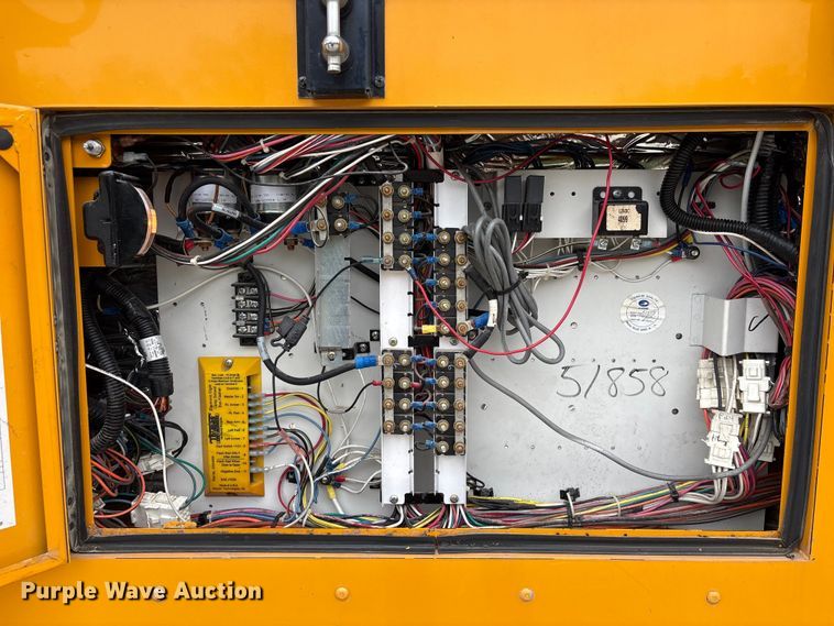 image for item DO5222 2003 Blue Bird TC2000 school bus