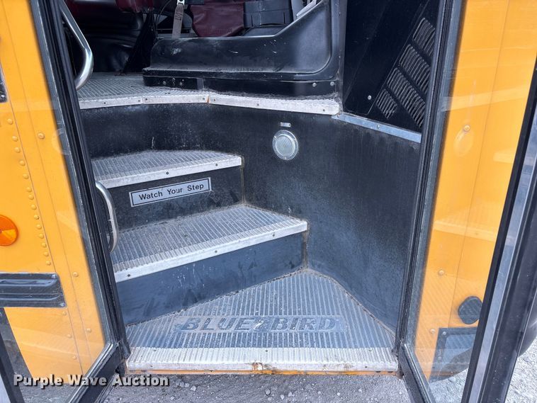 image for item DO5222 2003 Blue Bird TC2000 school bus