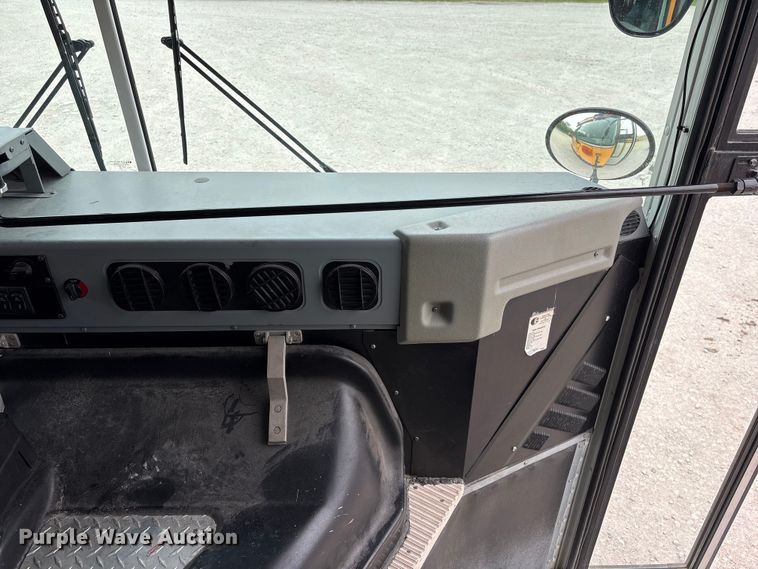 image for item DO5222 2003 Blue Bird TC2000 school bus