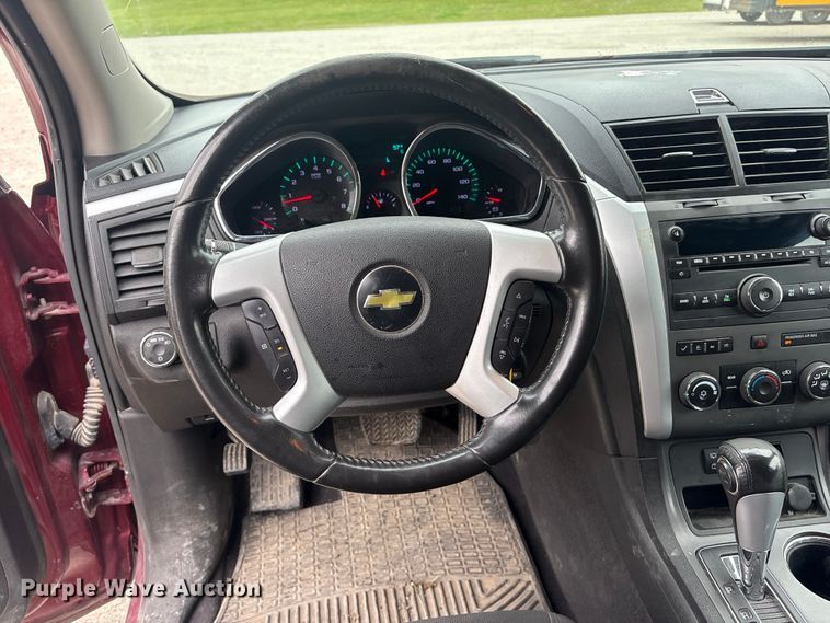 image for item DO5223 2010 Chevrolet Traverse LT SUV