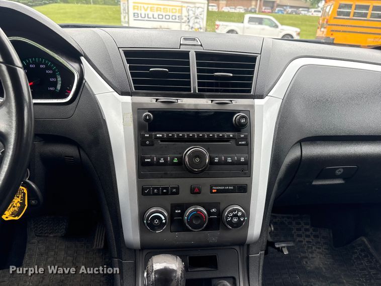 image for item DO5223 2010 Chevrolet Traverse LT SUV