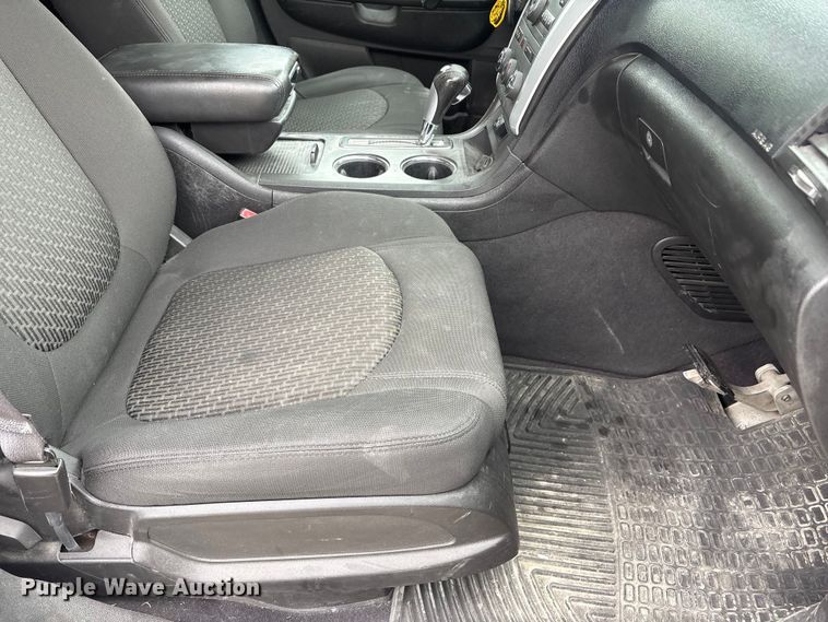 image for item DO5223 2010 Chevrolet Traverse LT SUV