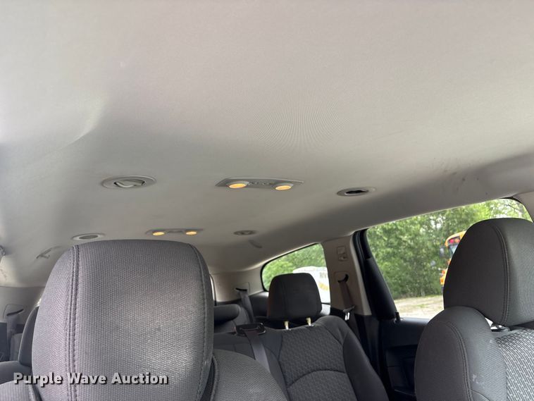 image for item DO5223 2010 Chevrolet Traverse LT SUV