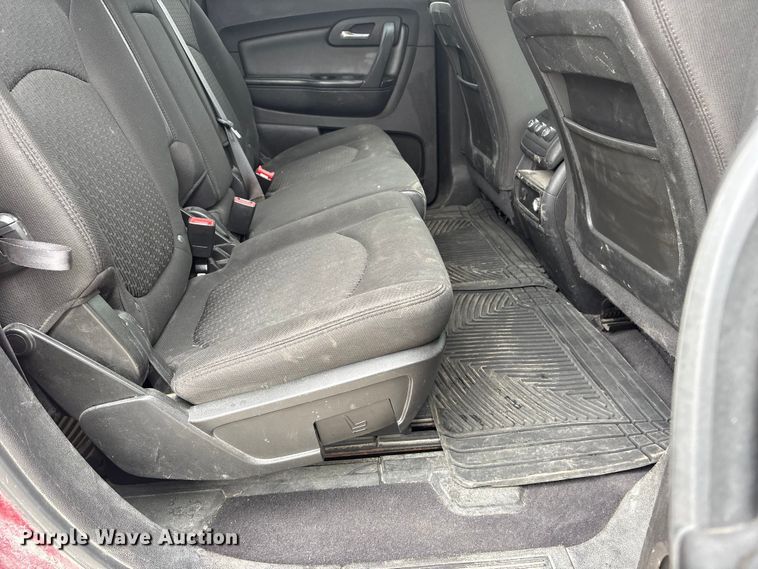 image for item DO5223 2010 Chevrolet Traverse LT SUV