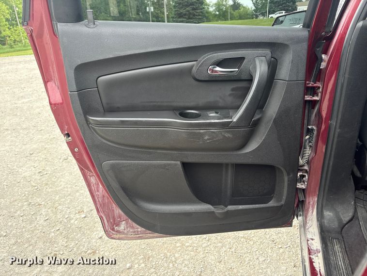 image for item DO5223 2010 Chevrolet Traverse LT SUV