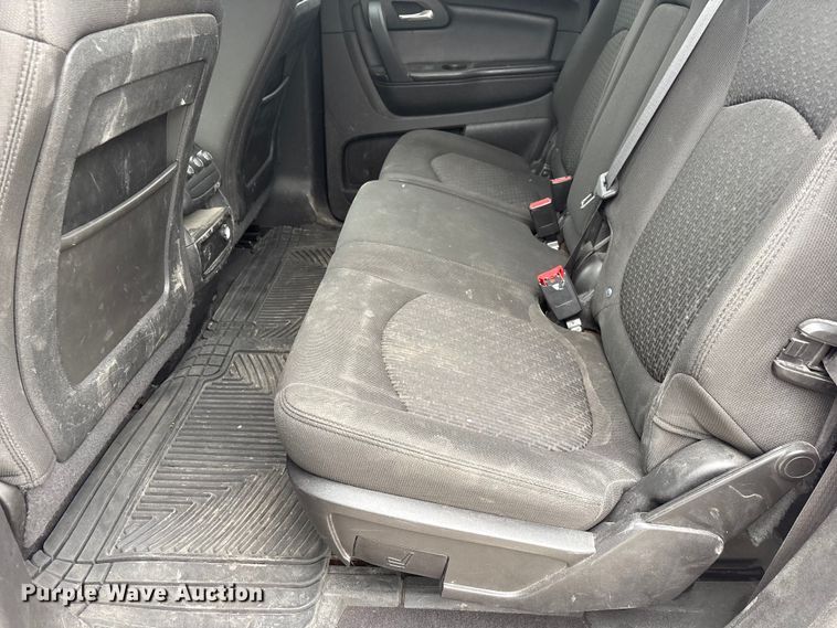 image for item DO5223 2010 Chevrolet Traverse LT SUV