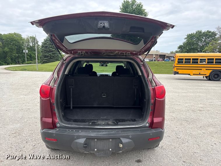 image for item DO5223 2010 Chevrolet Traverse LT SUV