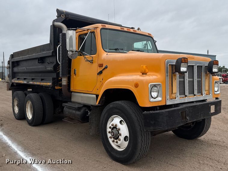 image for item DS6827 2002 International 2554 dump truck