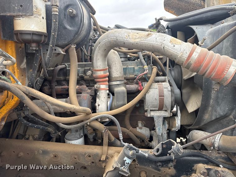 image for item DS6827 2002 International 2554 dump truck