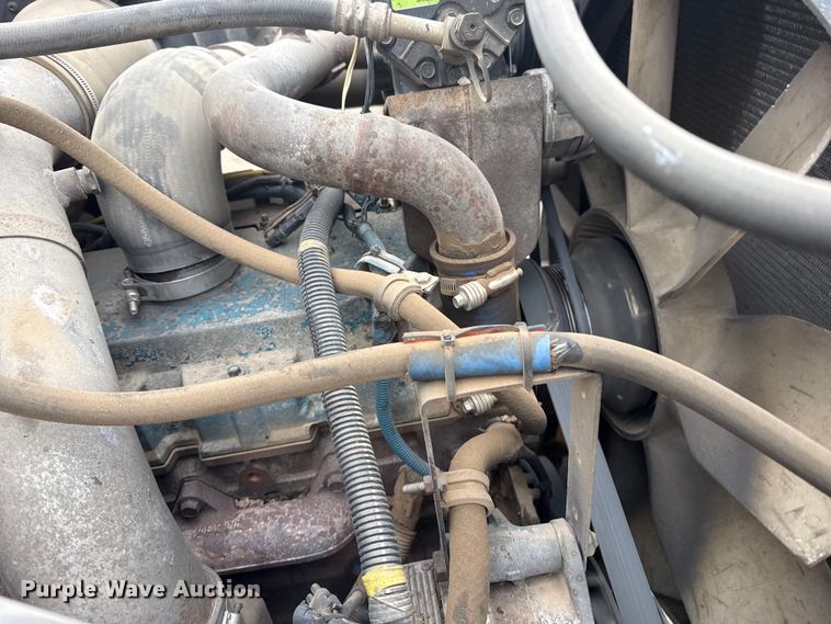 image for item DS6827 2002 International 2554 dump truck