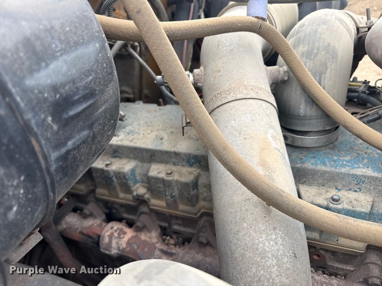 image for item DS6827 2002 International 2554 dump truck
