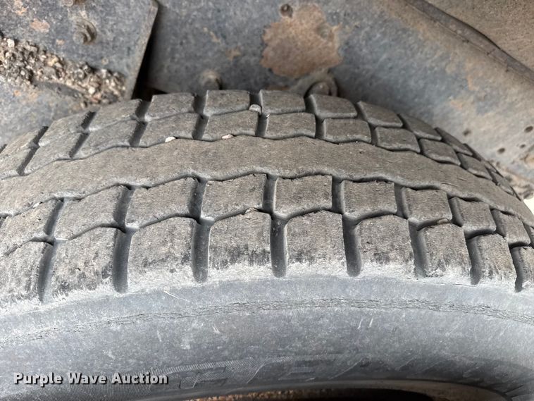 image for item DS6827 2002 International 2554 dump truck