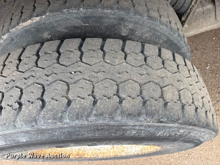 image for item DS6827 2002 International 2554 dump truck