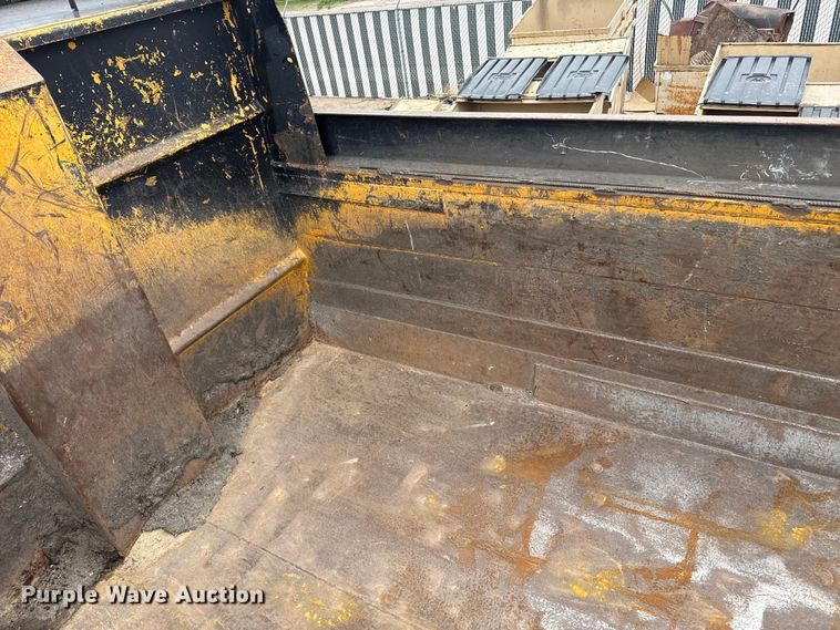 image for item DS6827 2002 International 2554 dump truck