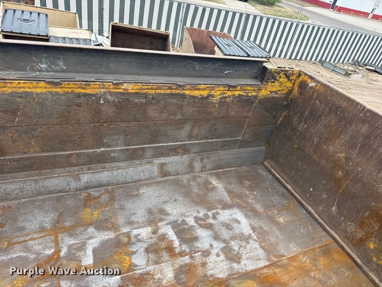 image for item DS6827 2002 International 2554 dump truck