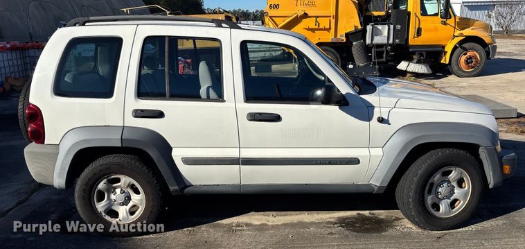 image for item DU0348 2006 Jeep Liberty SUV