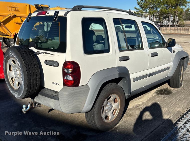 image for item DU0348 2006 Jeep Liberty SUV