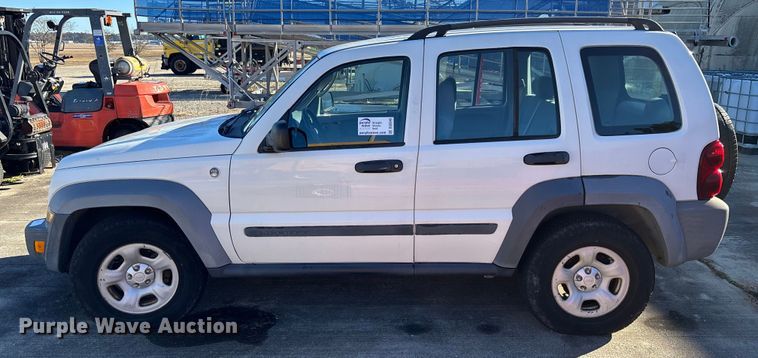 image for item DU0348 2006 Jeep Liberty SUV