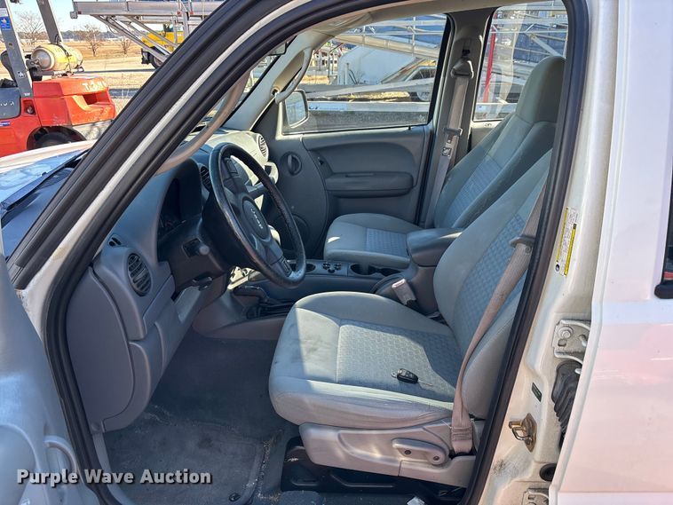 image for item DU0348 2006 Jeep Liberty SUV