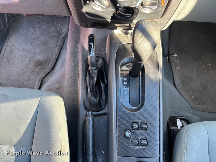 image for item DU0348 2006 Jeep Liberty SUV