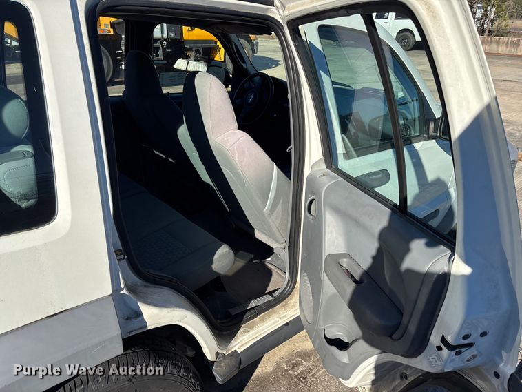 image for item DU0348 2006 Jeep Liberty SUV