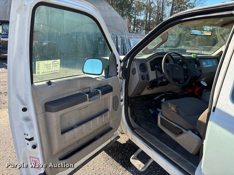 image for item DU0353 2008 Ford F250 Super Duty XL Ext. Cab pickup truck